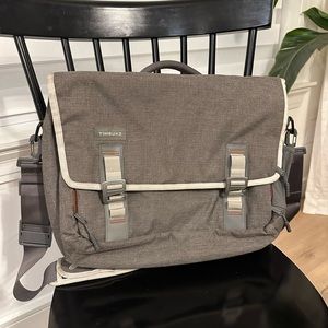 Timbuk2 messenger style laptop bag.